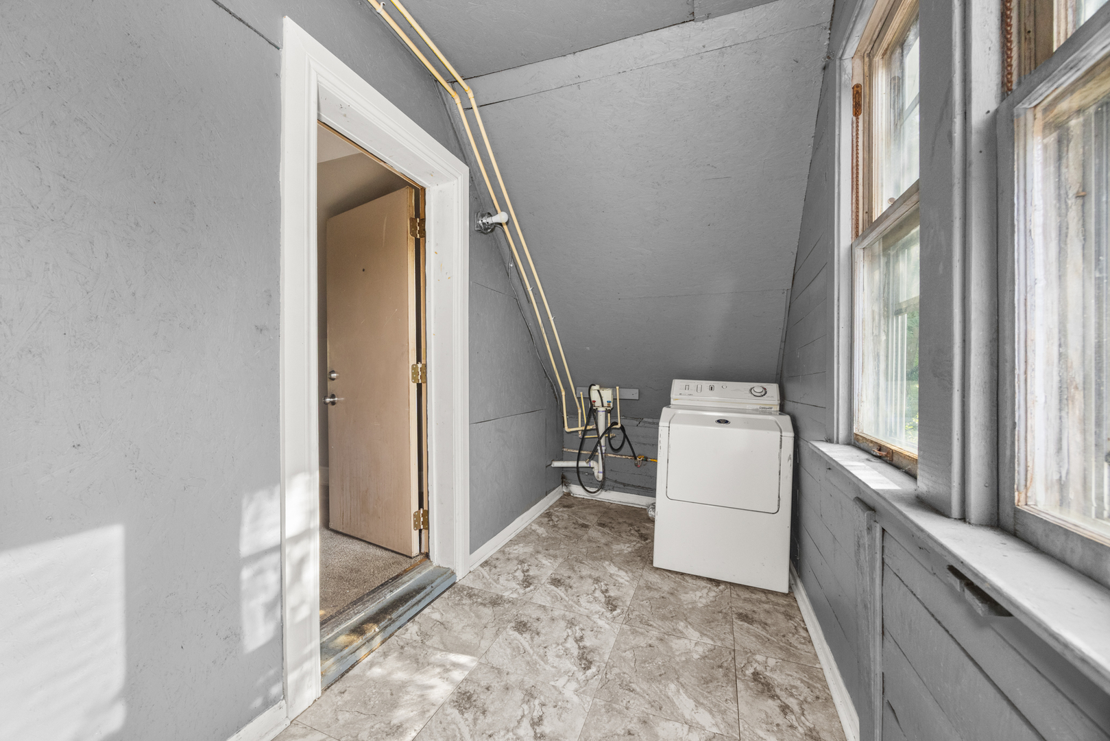 10910 S Edbrooke Avenue, Chicago, IL 60628