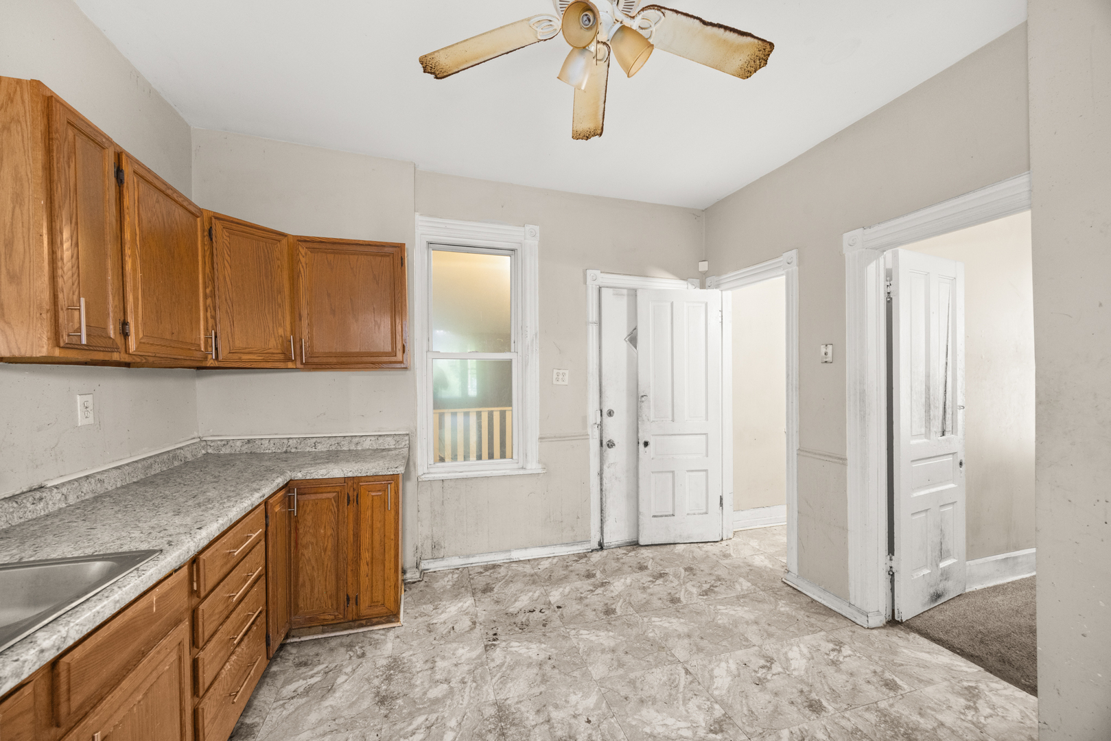 10910 S Edbrooke Avenue, Chicago, IL 60628