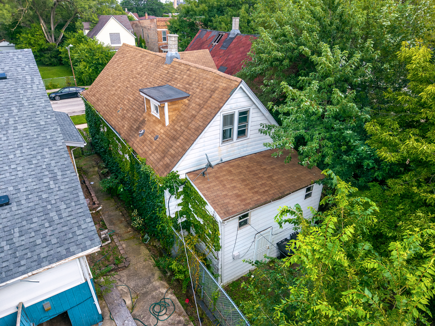 10910 S Edbrooke Avenue, Chicago, IL 60628