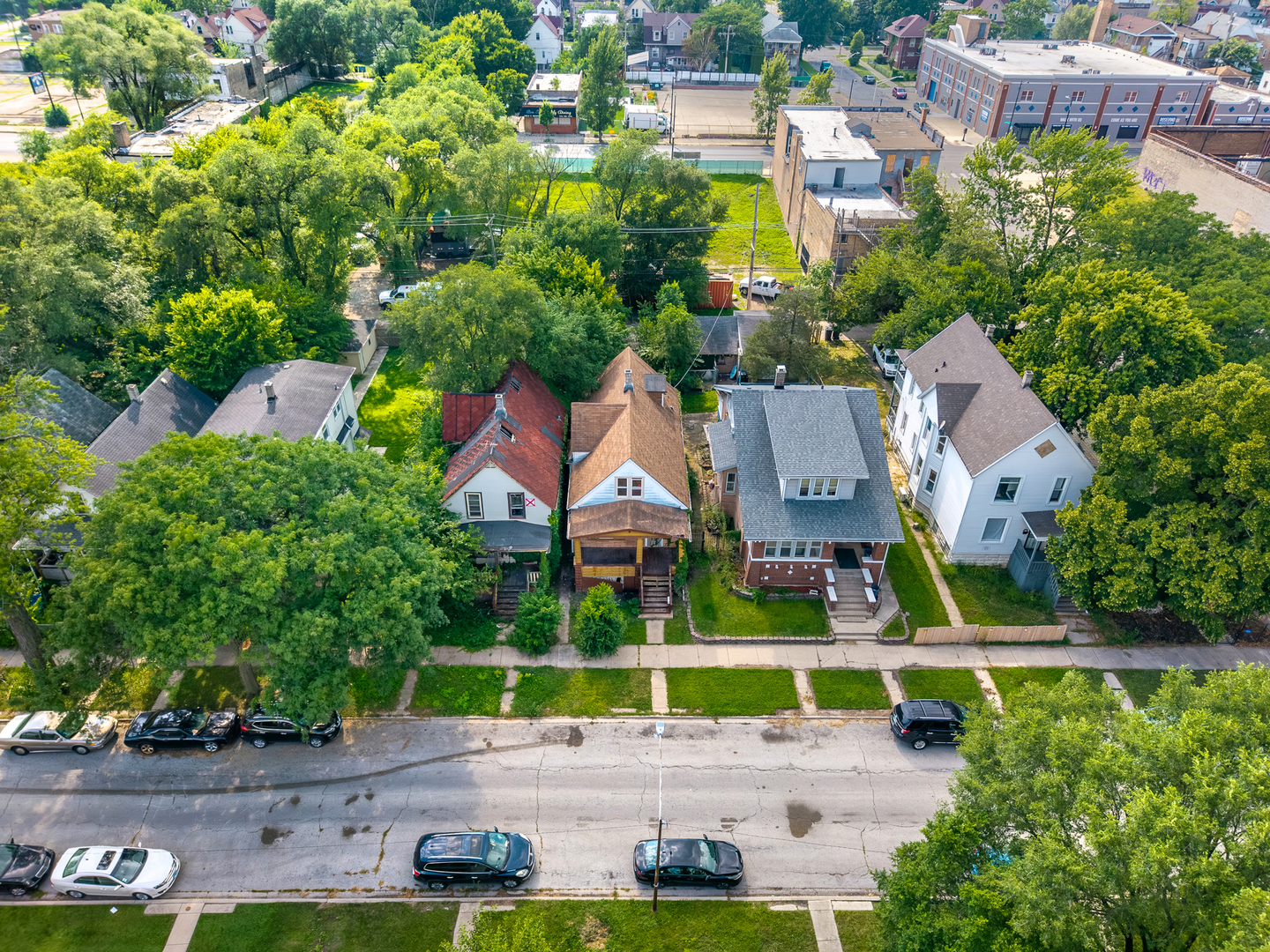 10910 S Edbrooke Avenue, Chicago, IL 60628