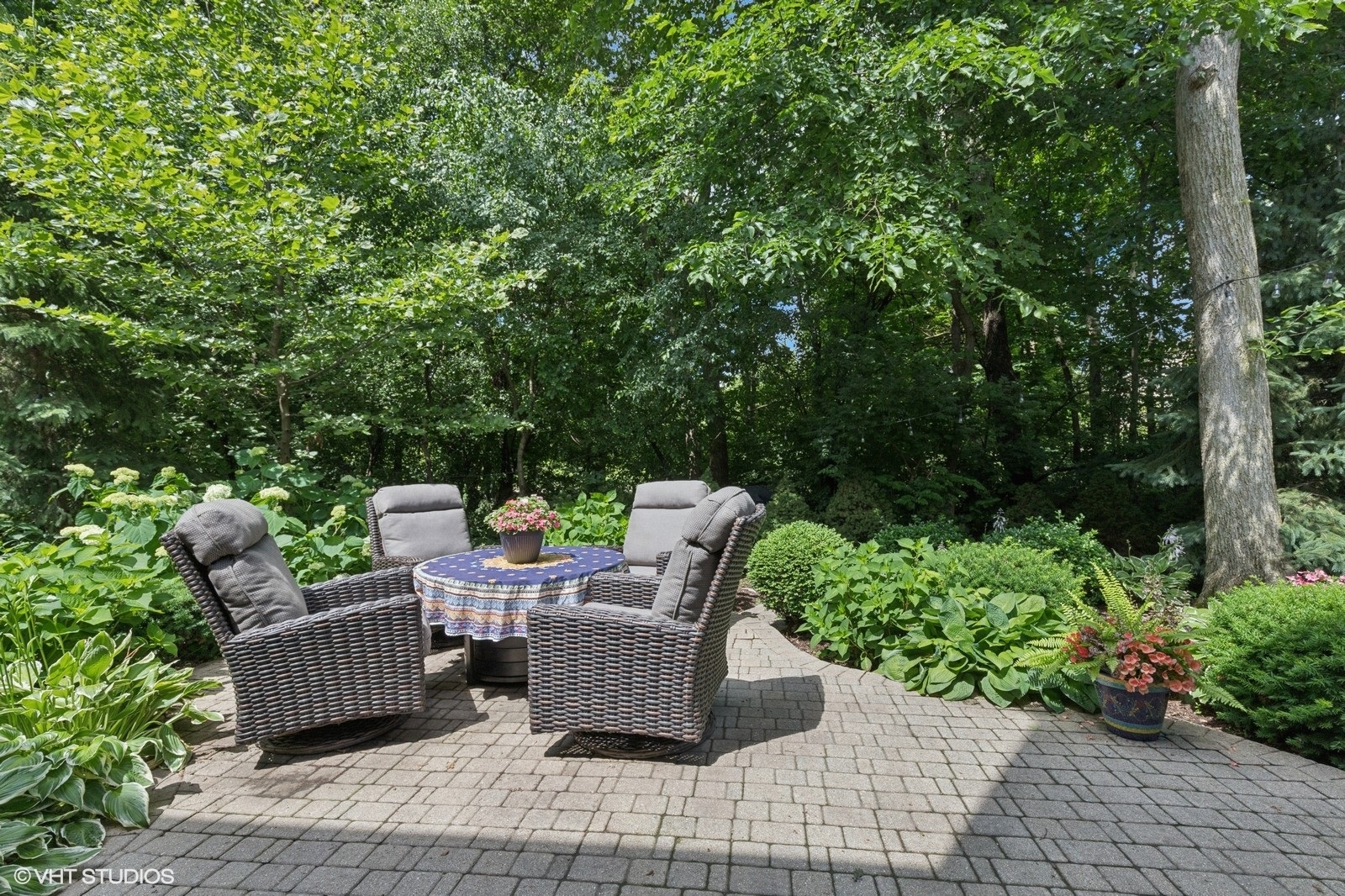 570 Patriot Court, Gurnee, IL 60031