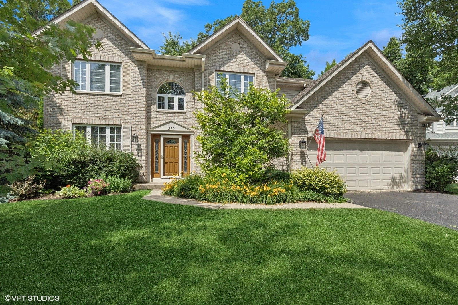 570 Patriot Court, Gurnee, IL 60031