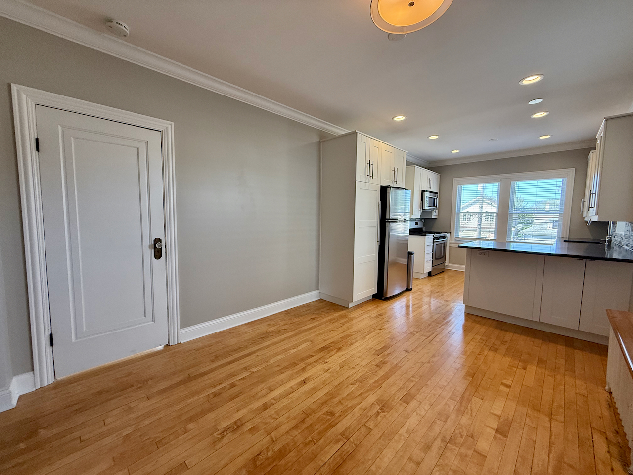 5128 W Carmen Avenue #2, Chicago, IL 60630