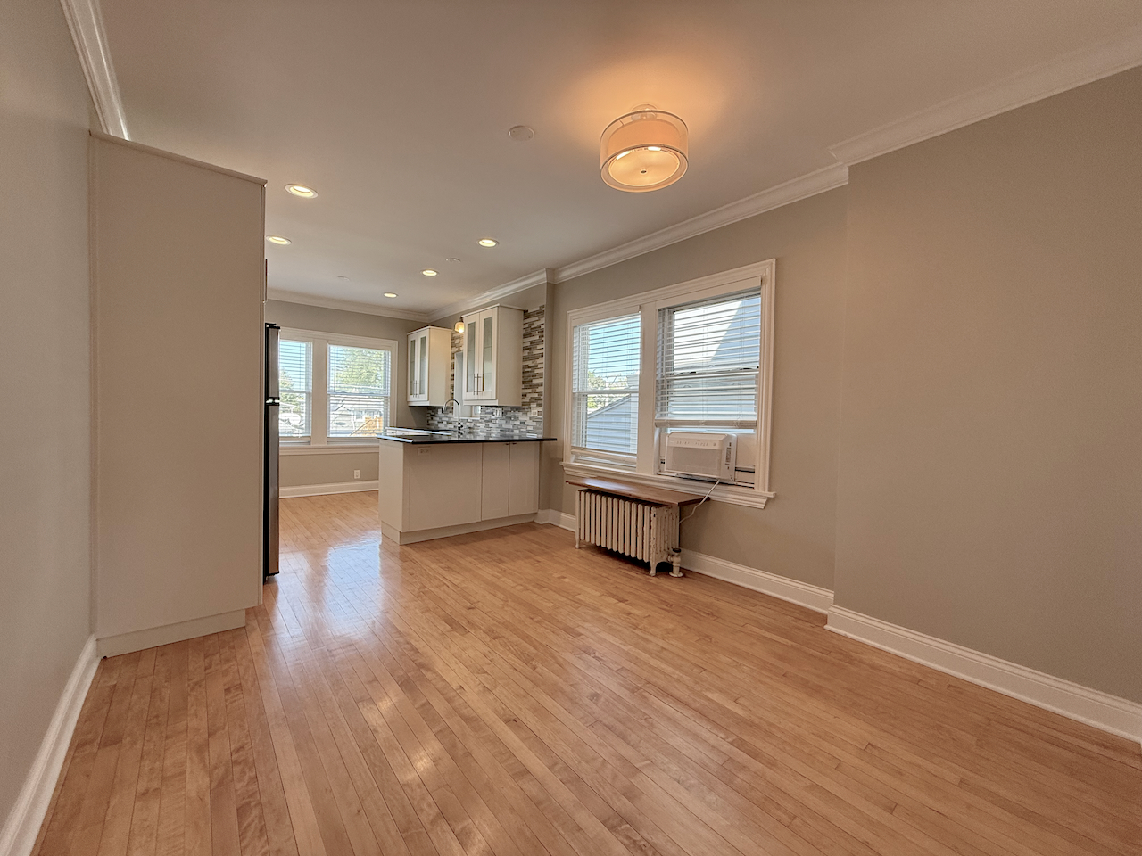 5128 W Carmen Avenue #2, Chicago, IL 60630