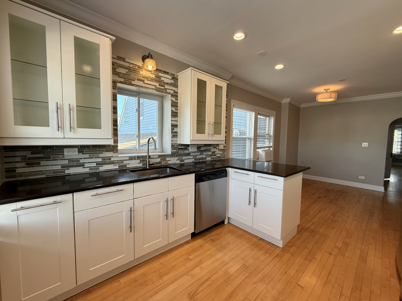 5128 W Carmen Avenue #2, Chicago, IL 60630