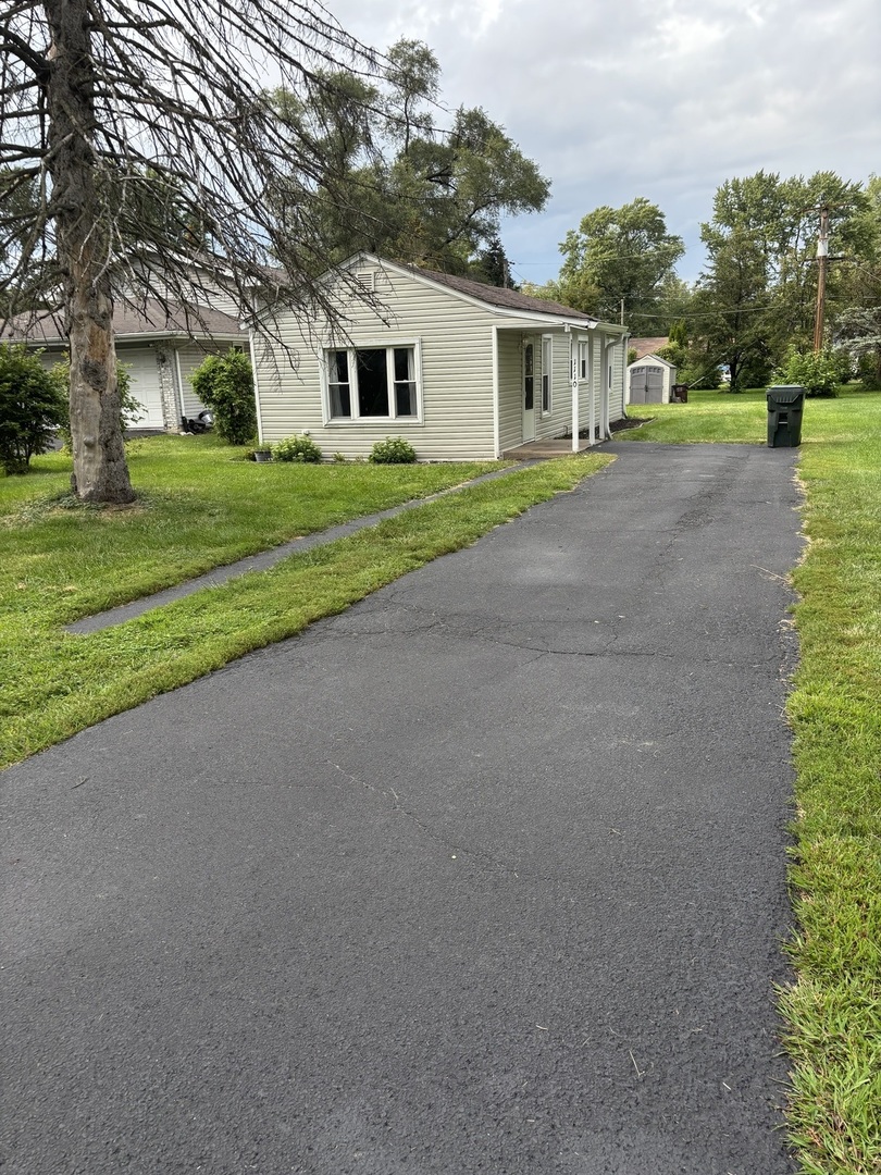 1110 174th Street, East Hazel Crest, IL 60429