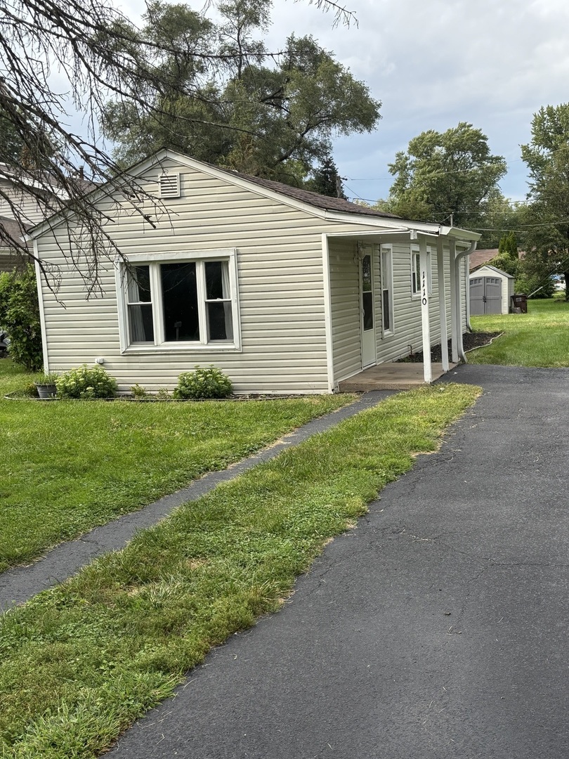 1110 174th Street, East Hazel Crest, IL 60429