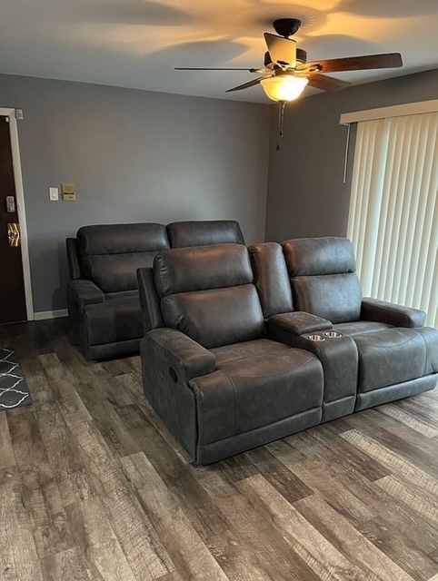 17701 Park Boulevard #203, Lansing, IL 60438
