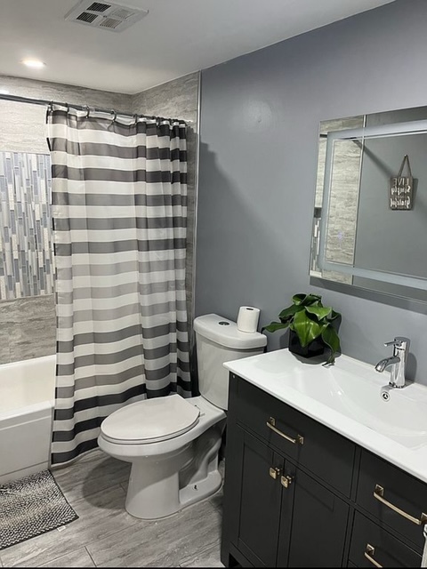 17701 Park Boulevard #203, Lansing, IL 60438