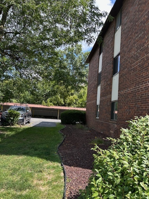 17701 Park Boulevard #203, Lansing, IL 60438