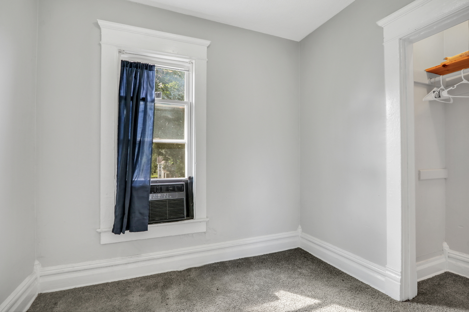 725 18th Street, North Chicago, IL 60064