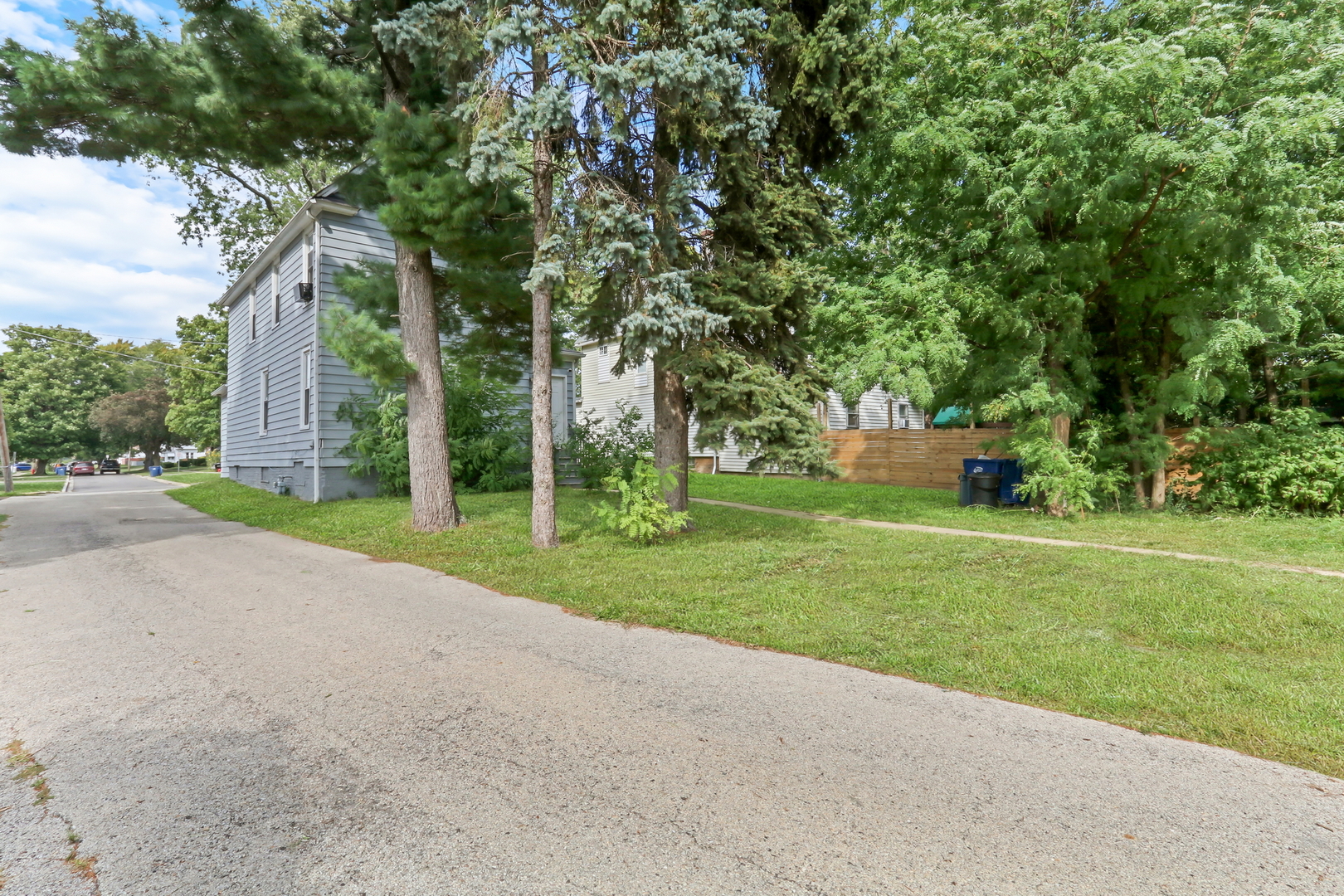 725 18th Street, North Chicago, IL 60064