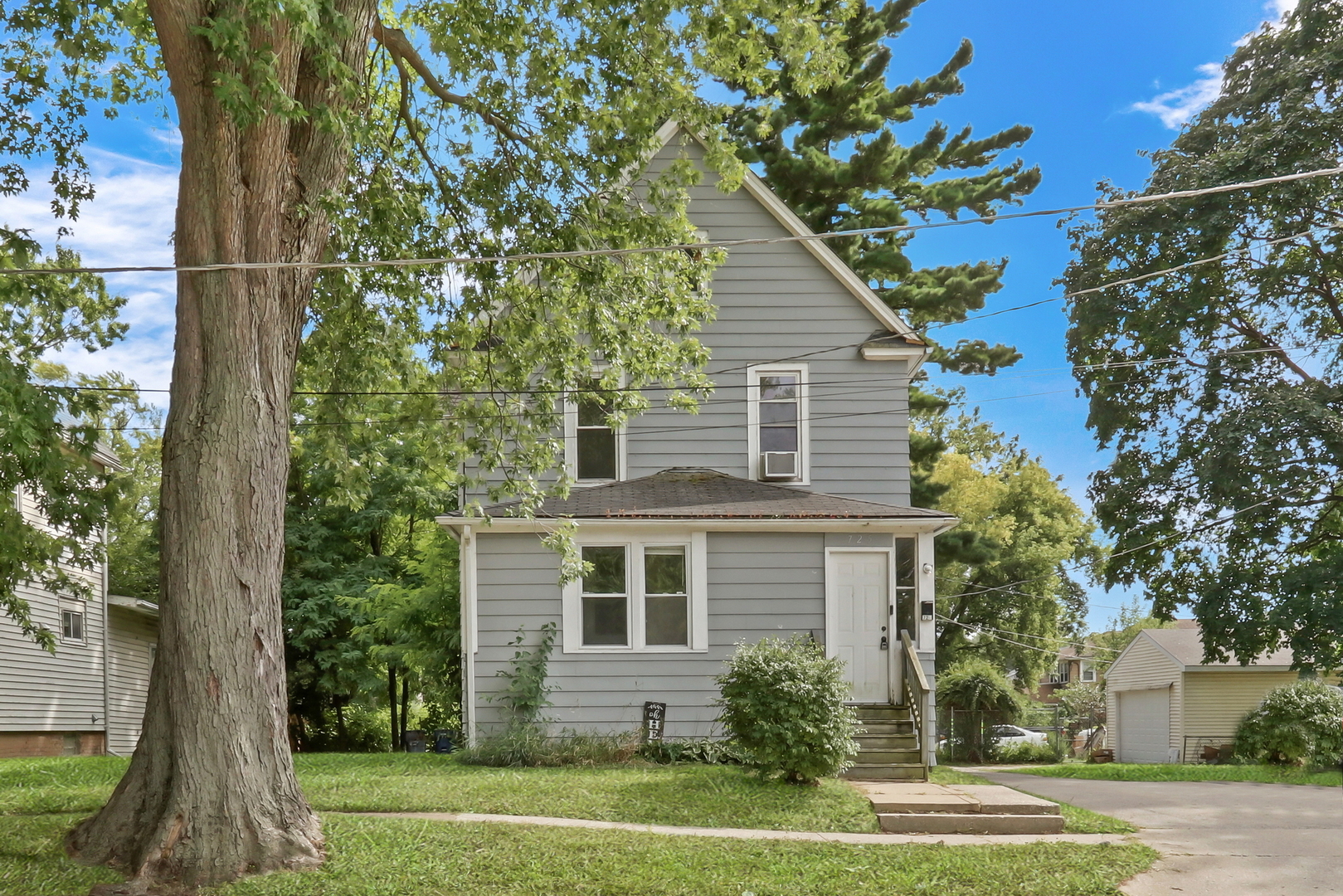 725 18th Street, North Chicago, IL 60064