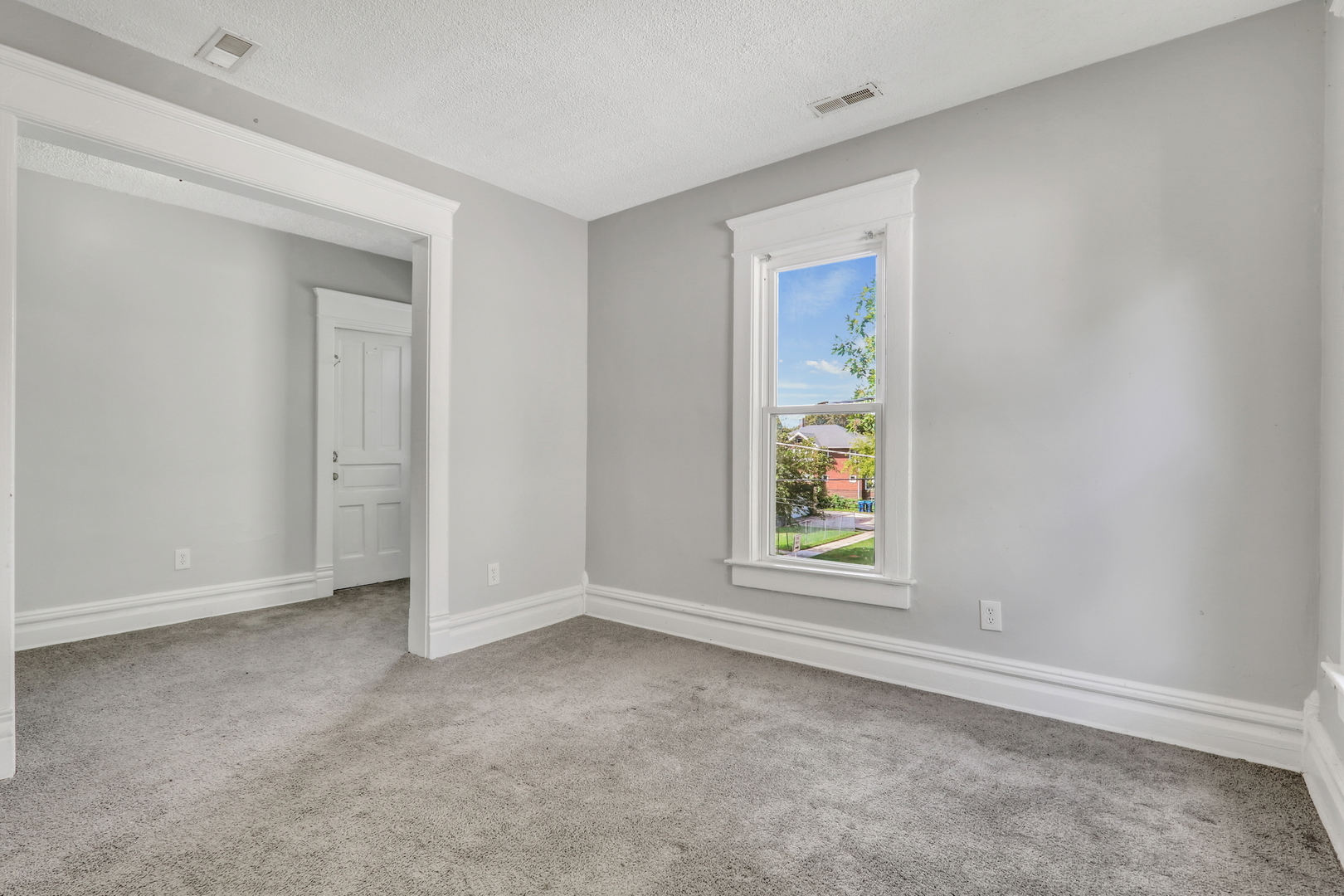 725 18th Street, North Chicago, IL 60064
