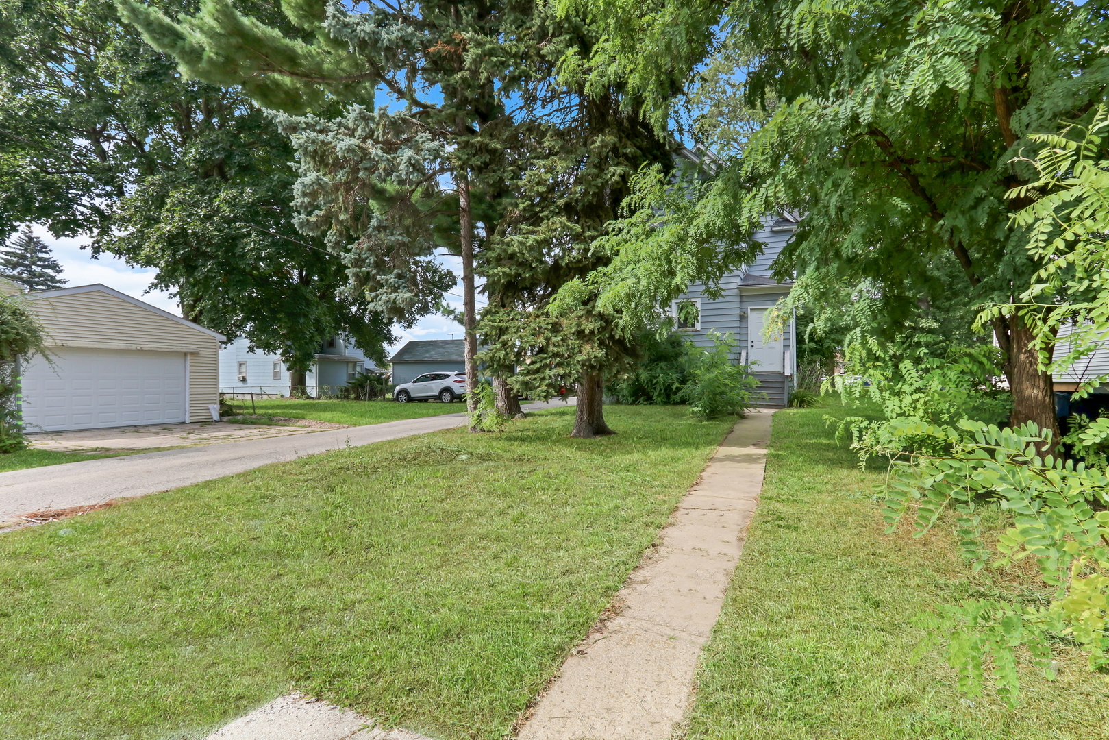 725 18th Street, North Chicago, IL 60064