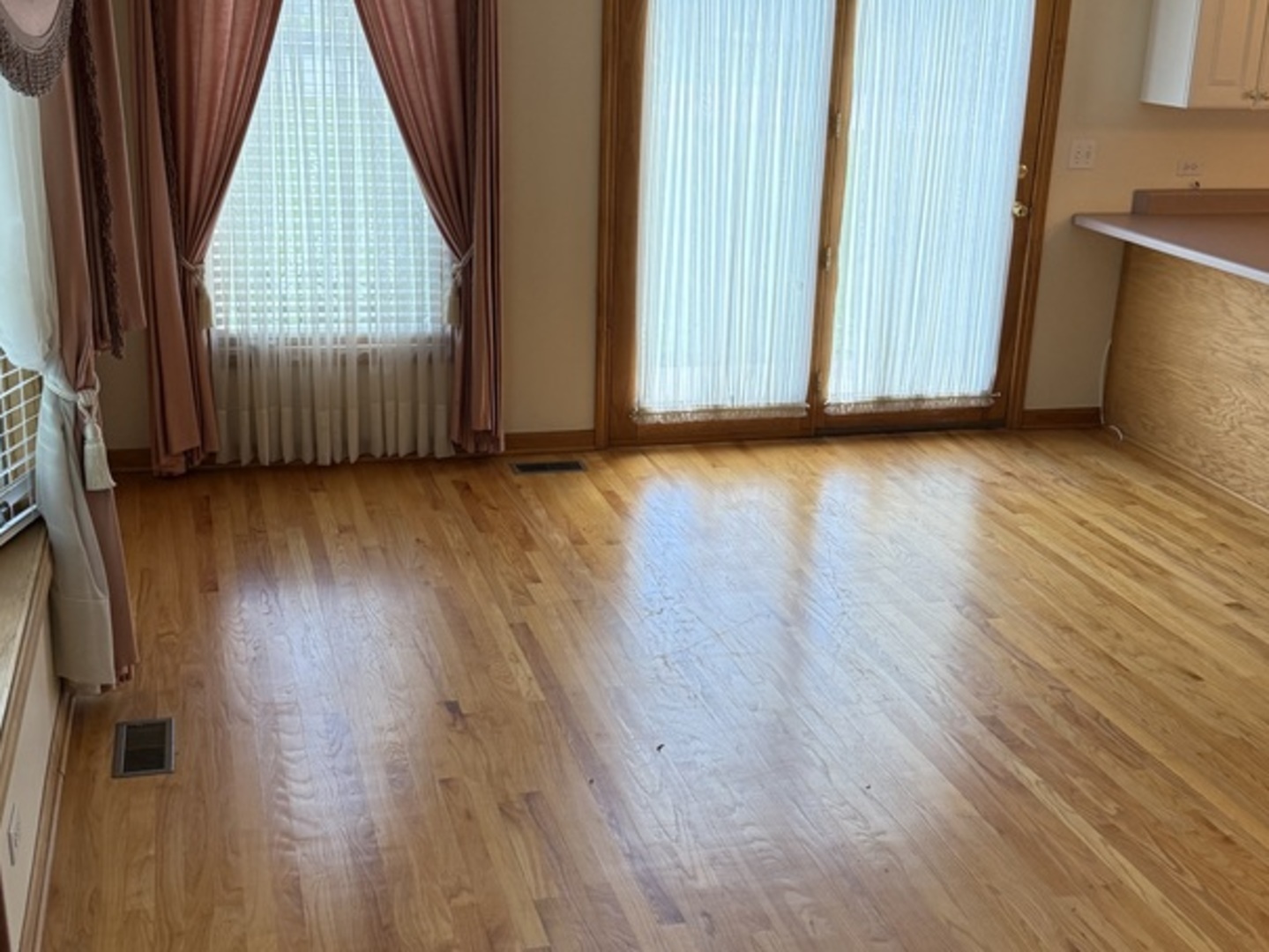 125 Maple Court #1, Geneva, IL 60134