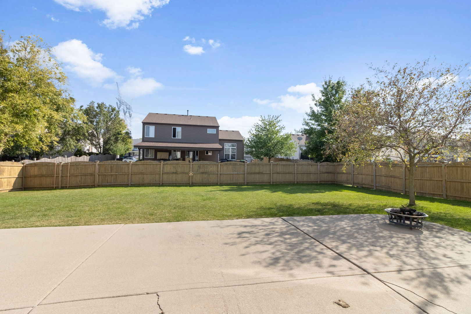25765 S Yellow Pine Drive, Channahon, IL 60410