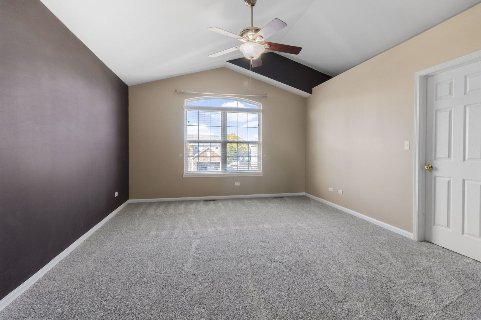 25765 S Yellow Pine Drive, Channahon, IL 60410