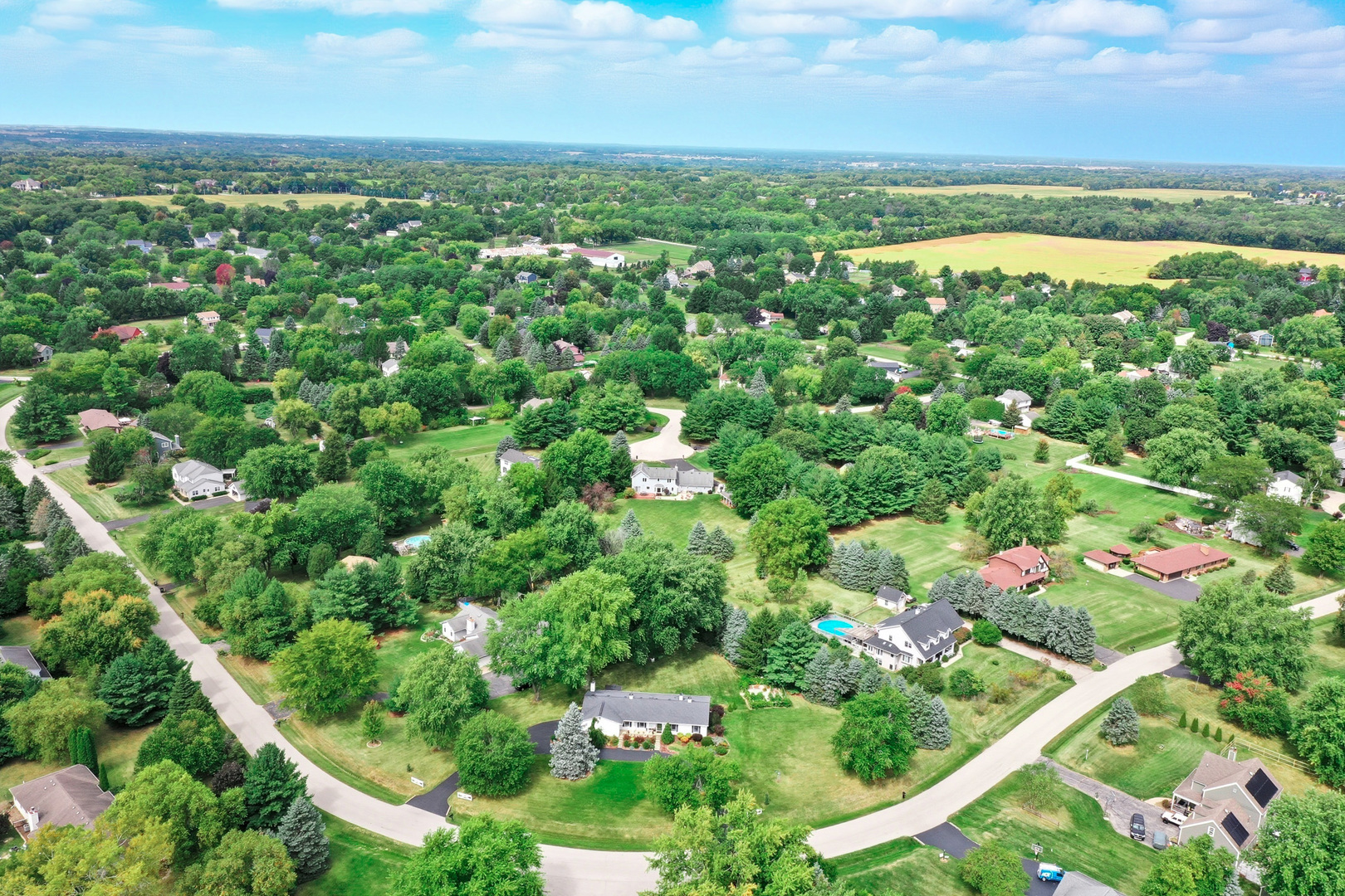 9623 N Hunters Lane, Spring Grove, IL 60081