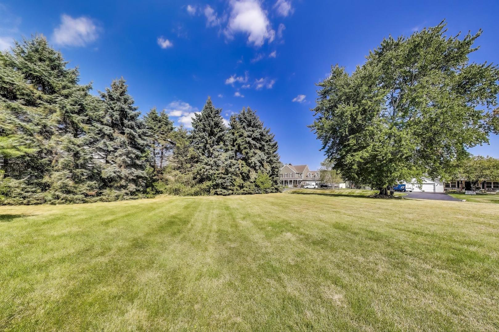 9623 N Hunters Lane, Spring Grove, IL 60081