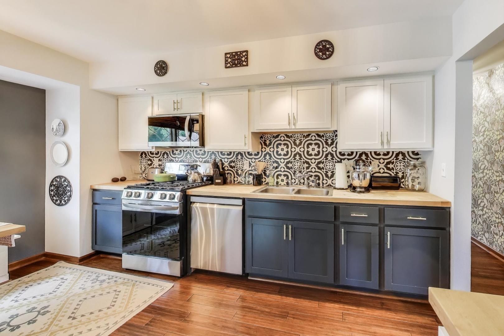 9623 N Hunters Lane, Spring Grove, IL 60081