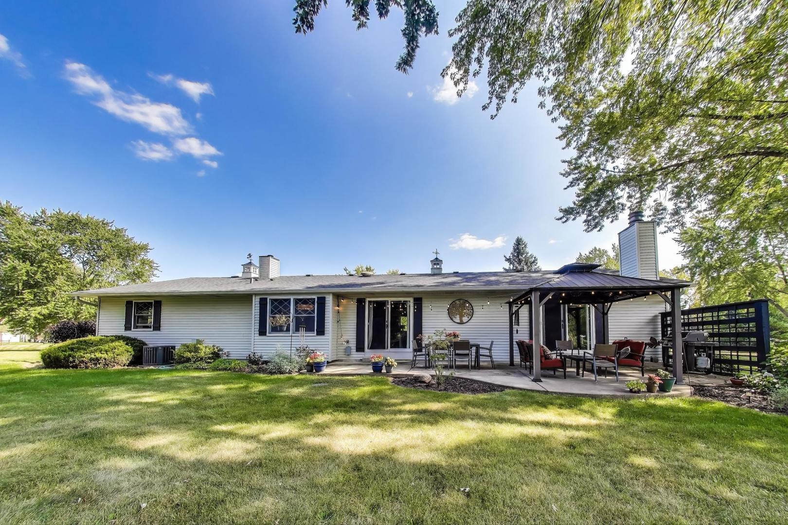 9623 N Hunters Lane, Spring Grove, IL 60081