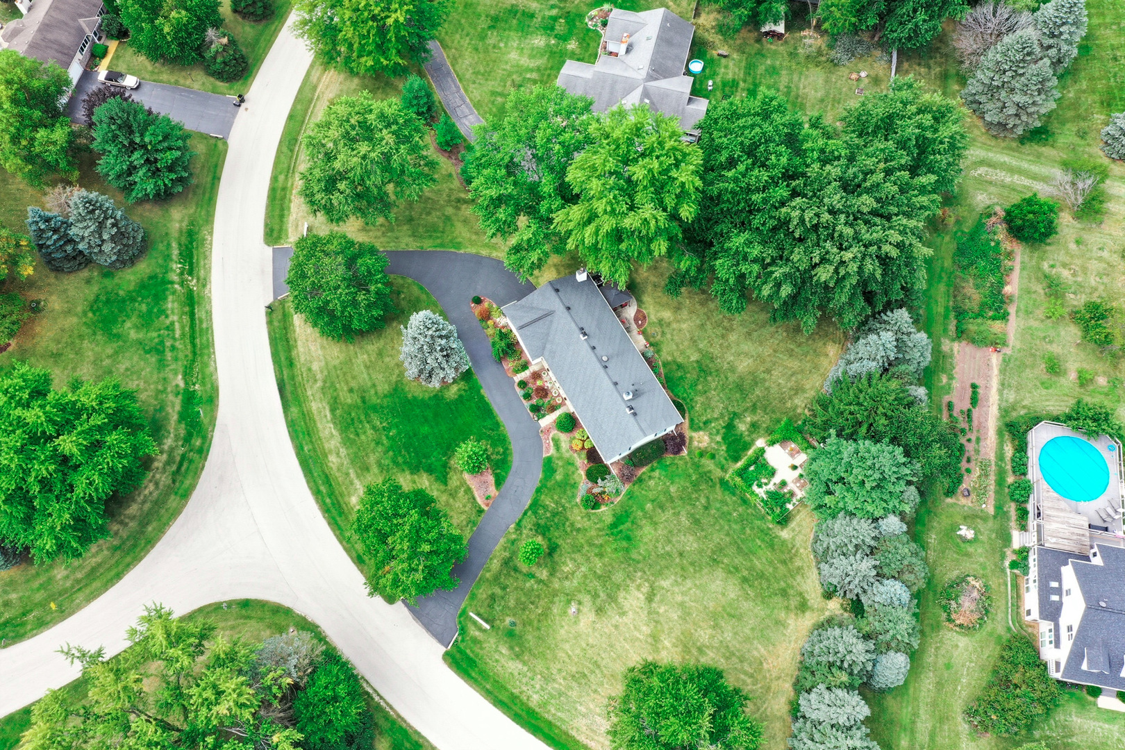 9623 N Hunters Lane, Spring Grove, IL 60081