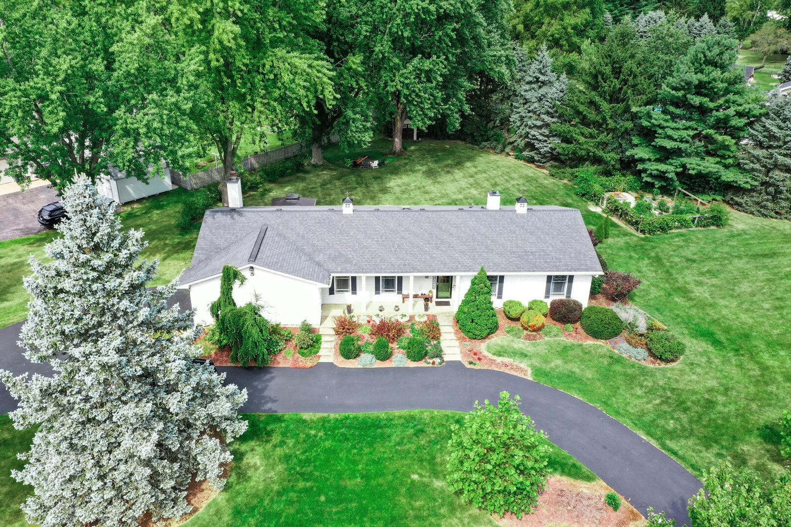 9623 N Hunters Lane, Spring Grove, IL 60081