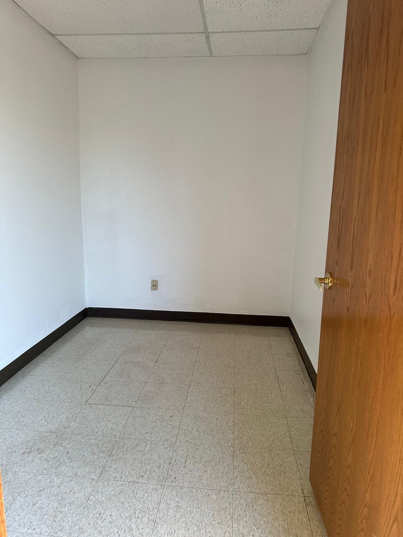 1511 Morrissey Drive, Bloomington, IL 61701