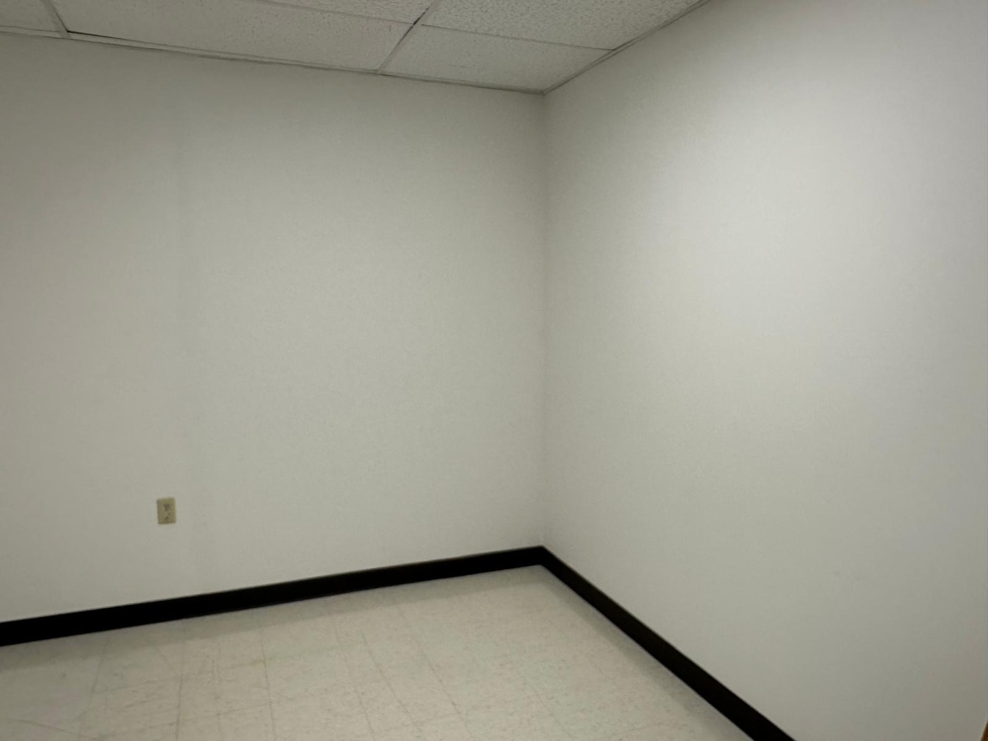 1511 Morrissey Drive, Bloomington, IL 61701