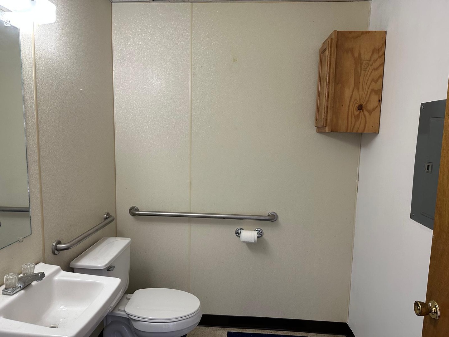 1511 Morrissey Drive, Bloomington, IL 61701