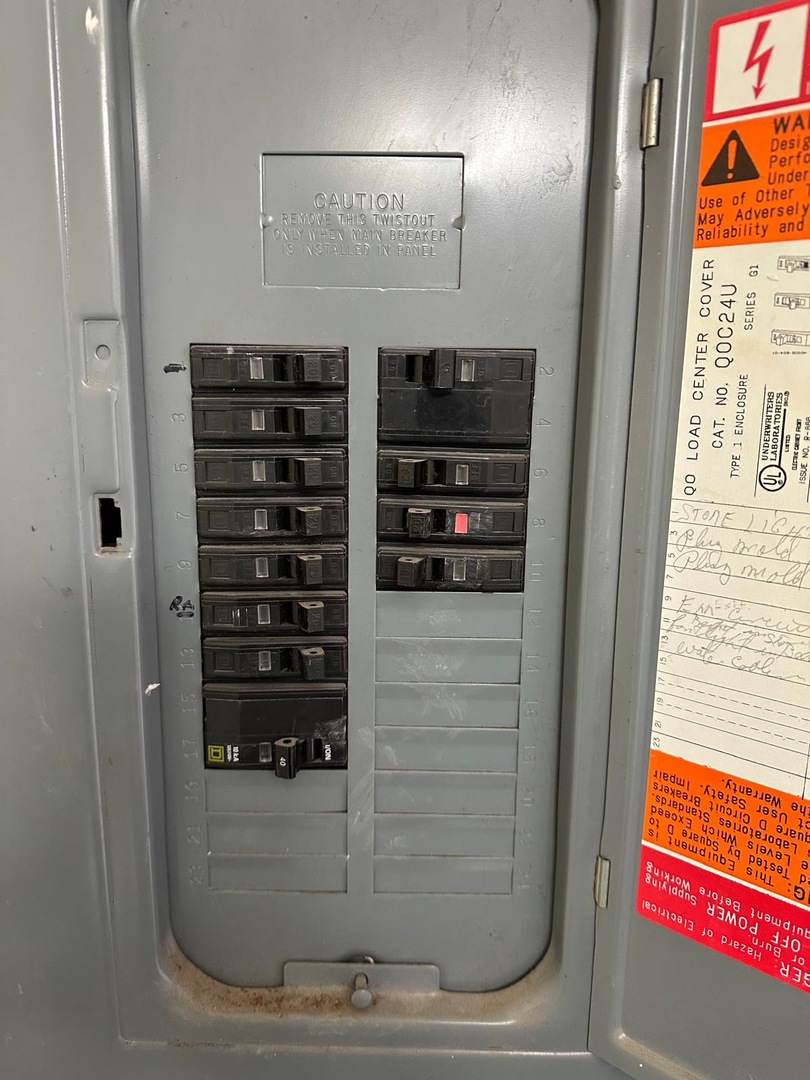 1511 Morrissey Drive, Bloomington, IL 61701