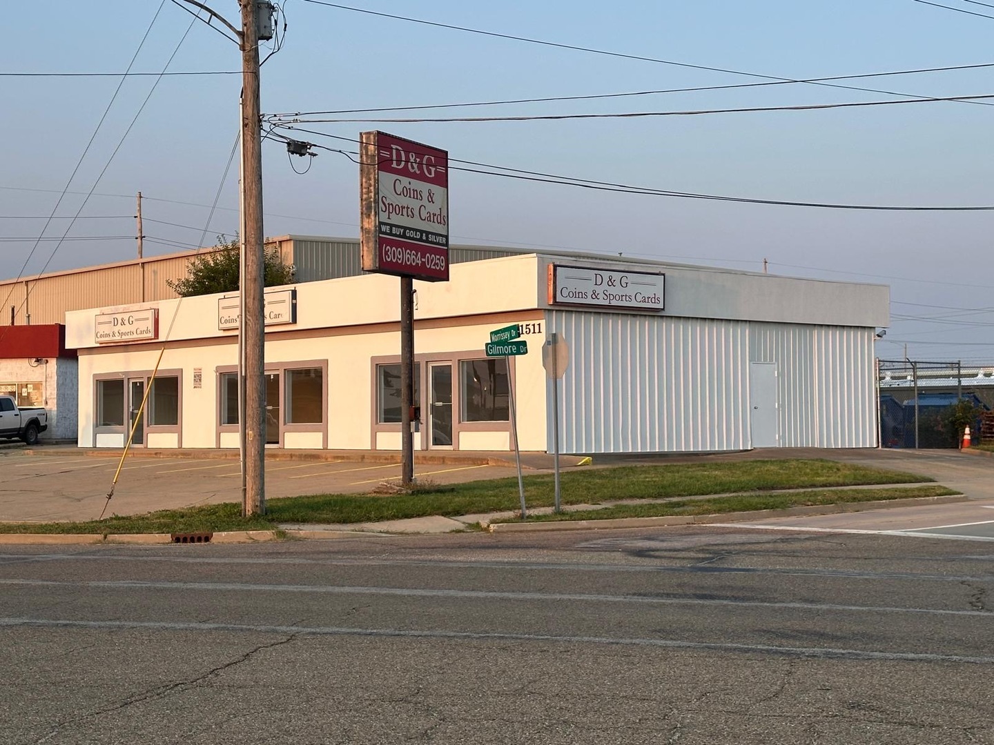 1511 Morrissey Drive, Bloomington, IL 61701