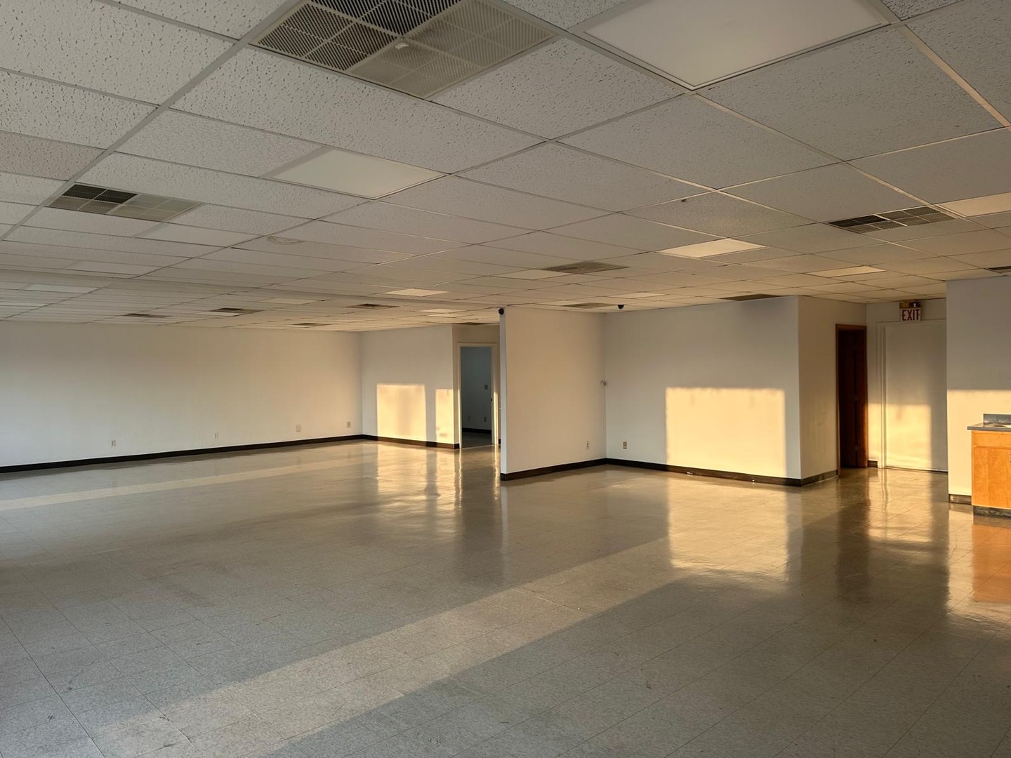 1511 Morrissey Drive, Bloomington, IL 61701