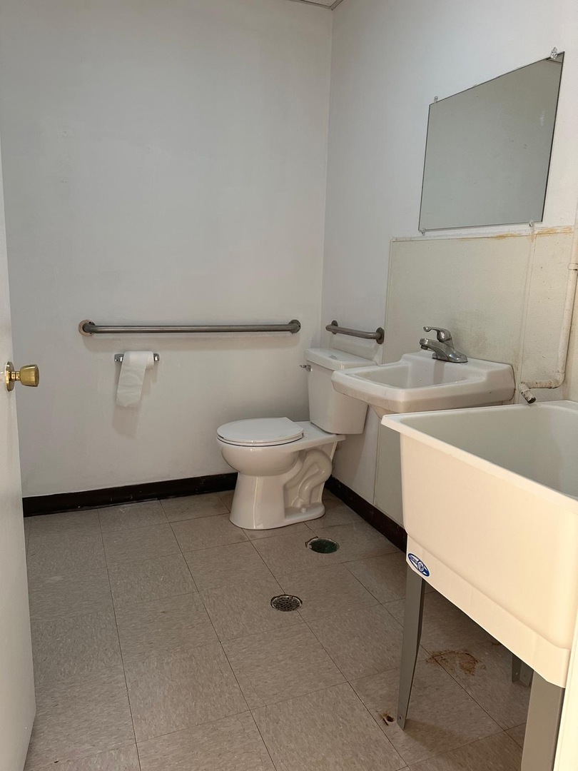 1511 Morrissey Drive, Bloomington, IL 61701