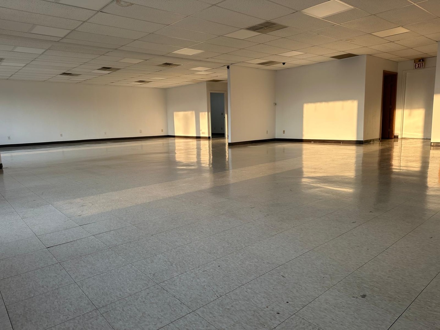 1511 Morrissey Drive, Bloomington, IL 61701