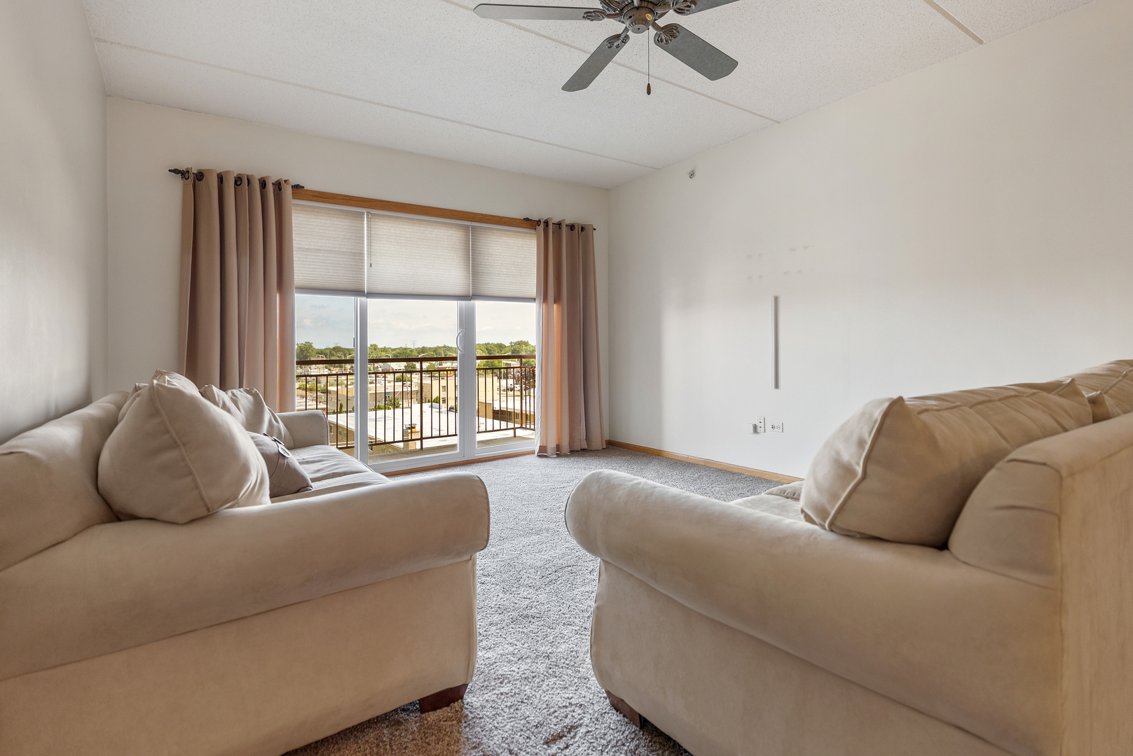 1476 Perry Street #506, Des Plaines, IL 60016