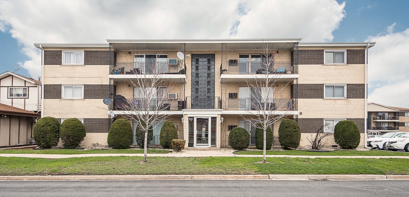 9407 S Roberts Road #3SE, Hickory Hills, IL 60457