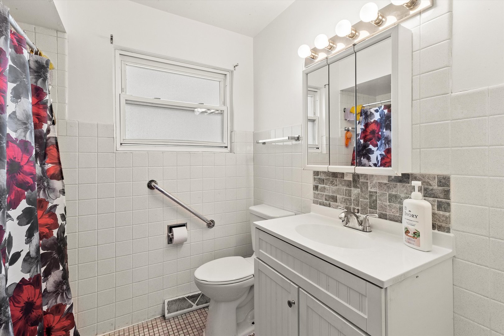 38 W 78th Street, Chicago, IL 60620