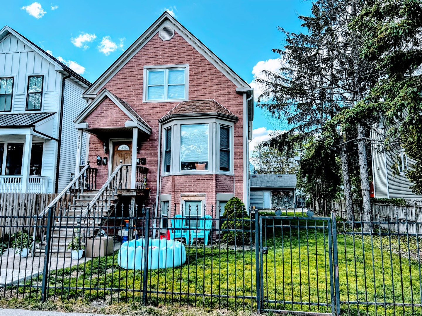 5328 W Leland Avenue #2, Chicago, IL 60630