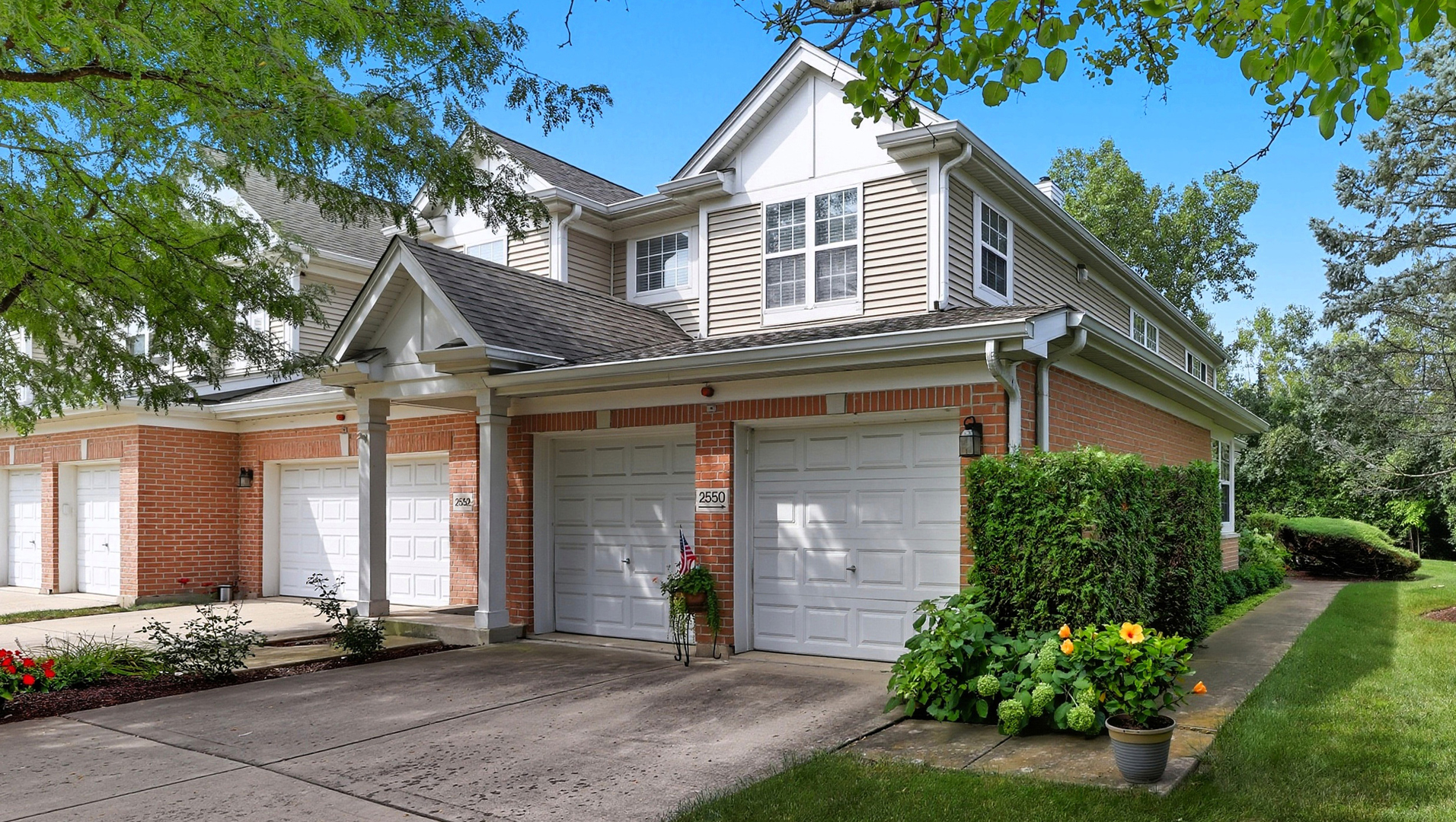 2550 Camberley Circle #5-810, Westchester, IL 60154