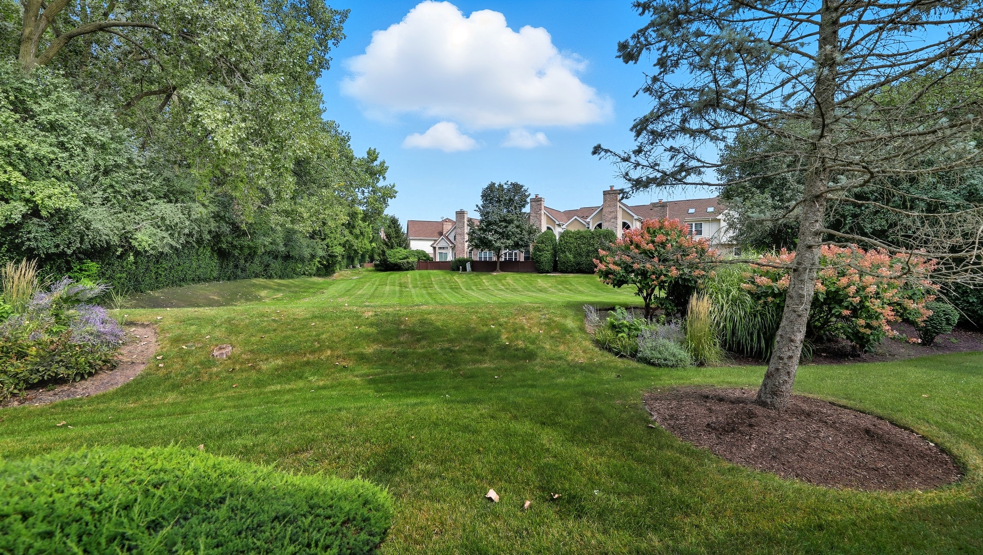 2550 Camberley Circle #5-810, Westchester, IL 60154
