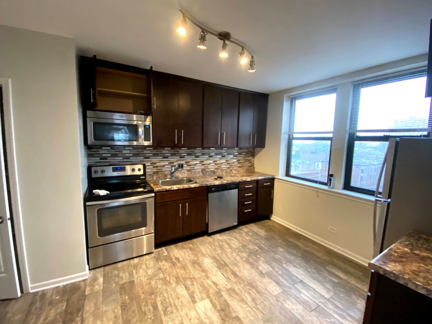3933 N Clarendon Avenue #701PH, Chicago, IL 60613