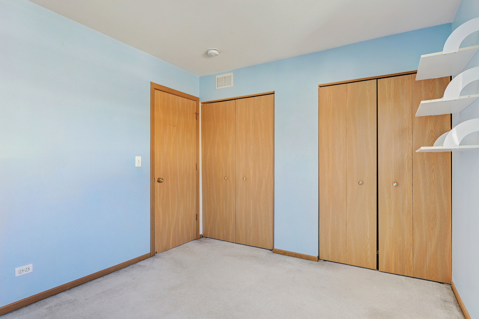 94 Waterbury Circle, Oswego, IL 60543