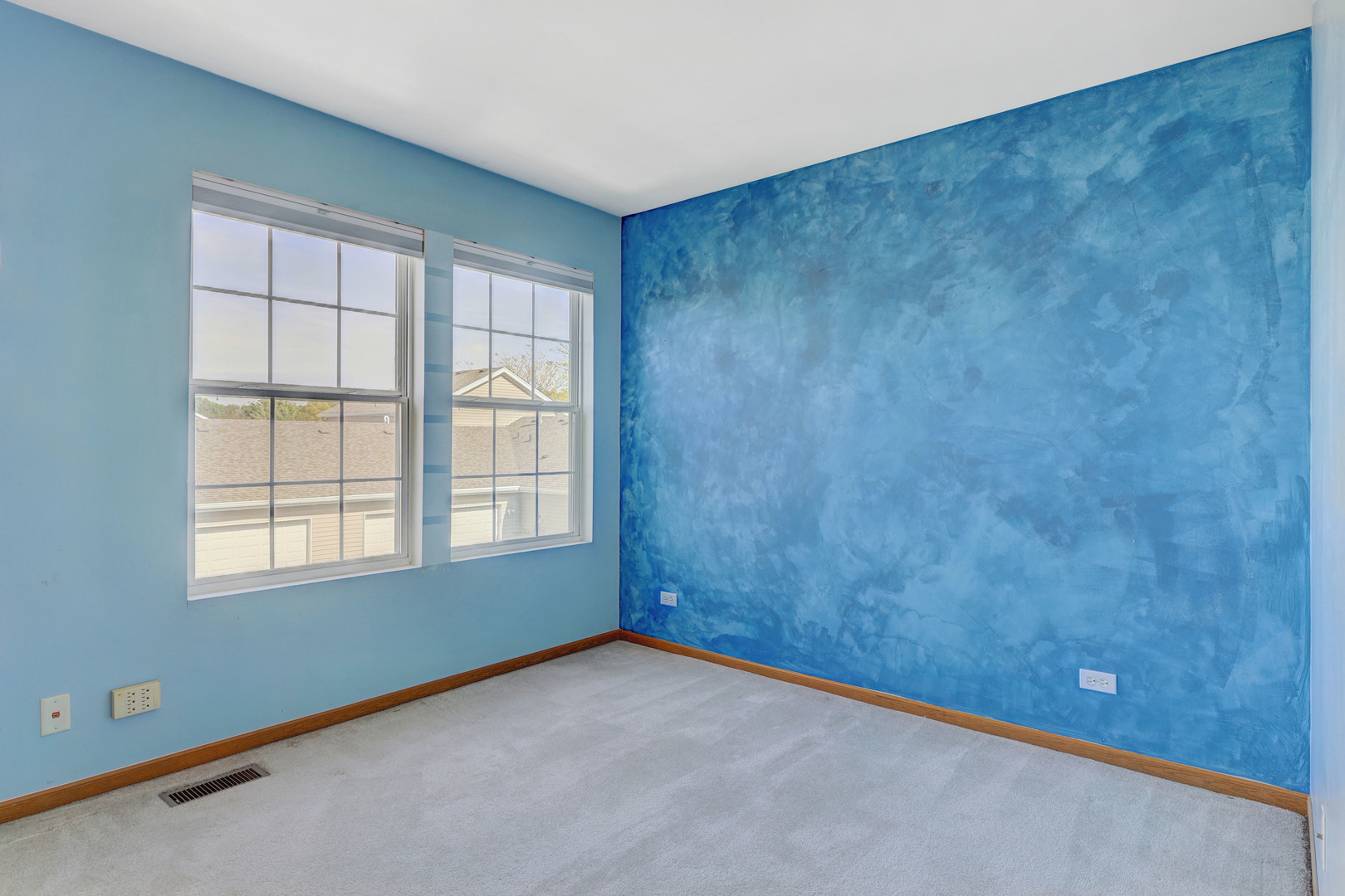 94 Waterbury Circle, Oswego, IL 60543