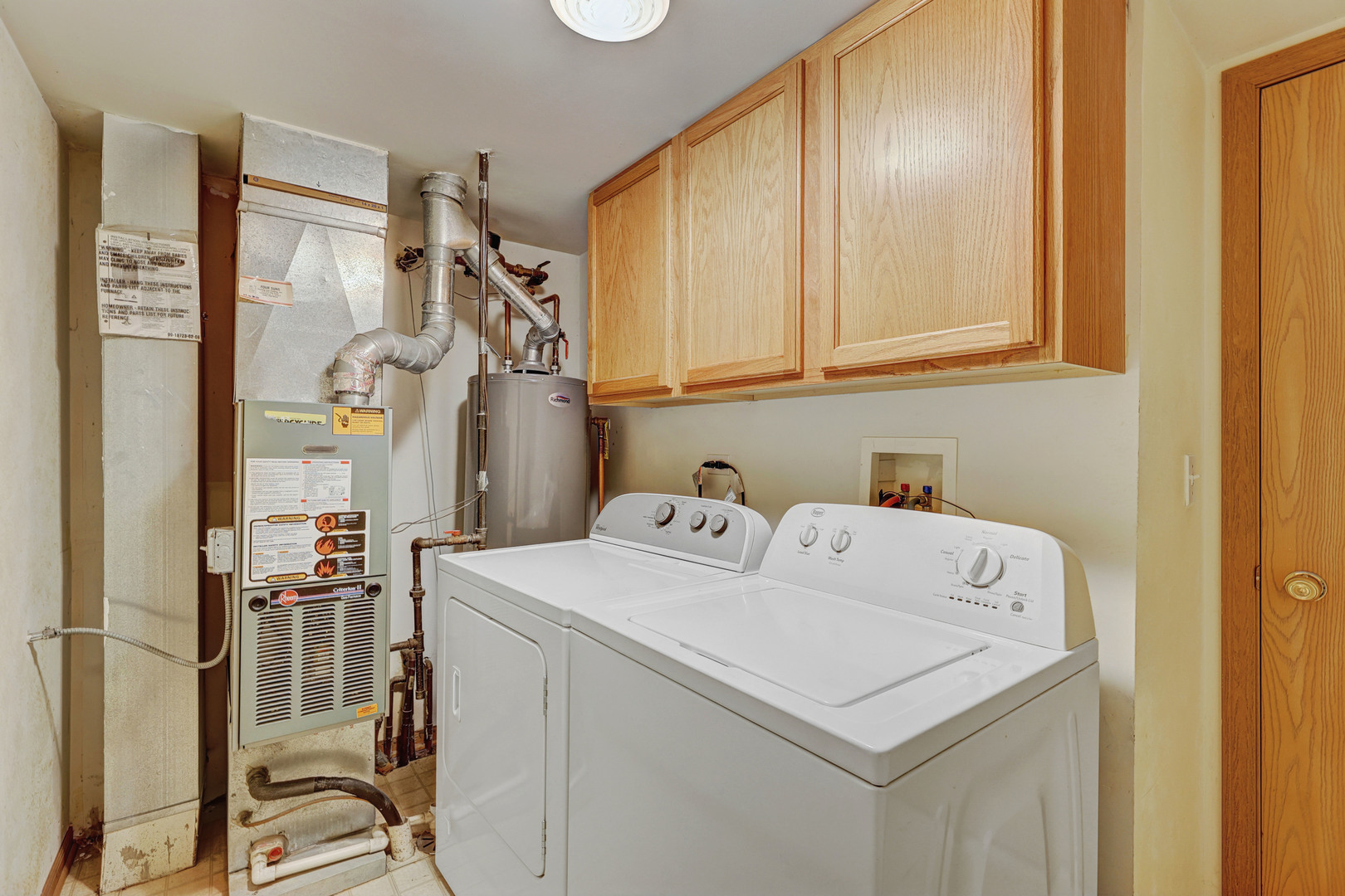 94 Waterbury Circle, Oswego, IL 60543