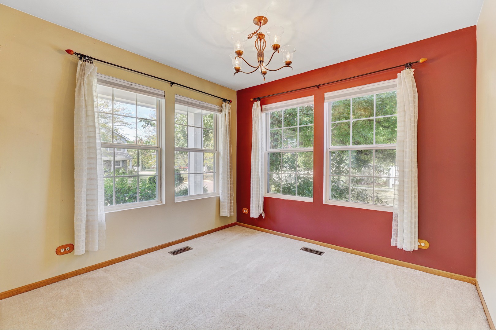 94 Waterbury Circle, Oswego, IL 60543