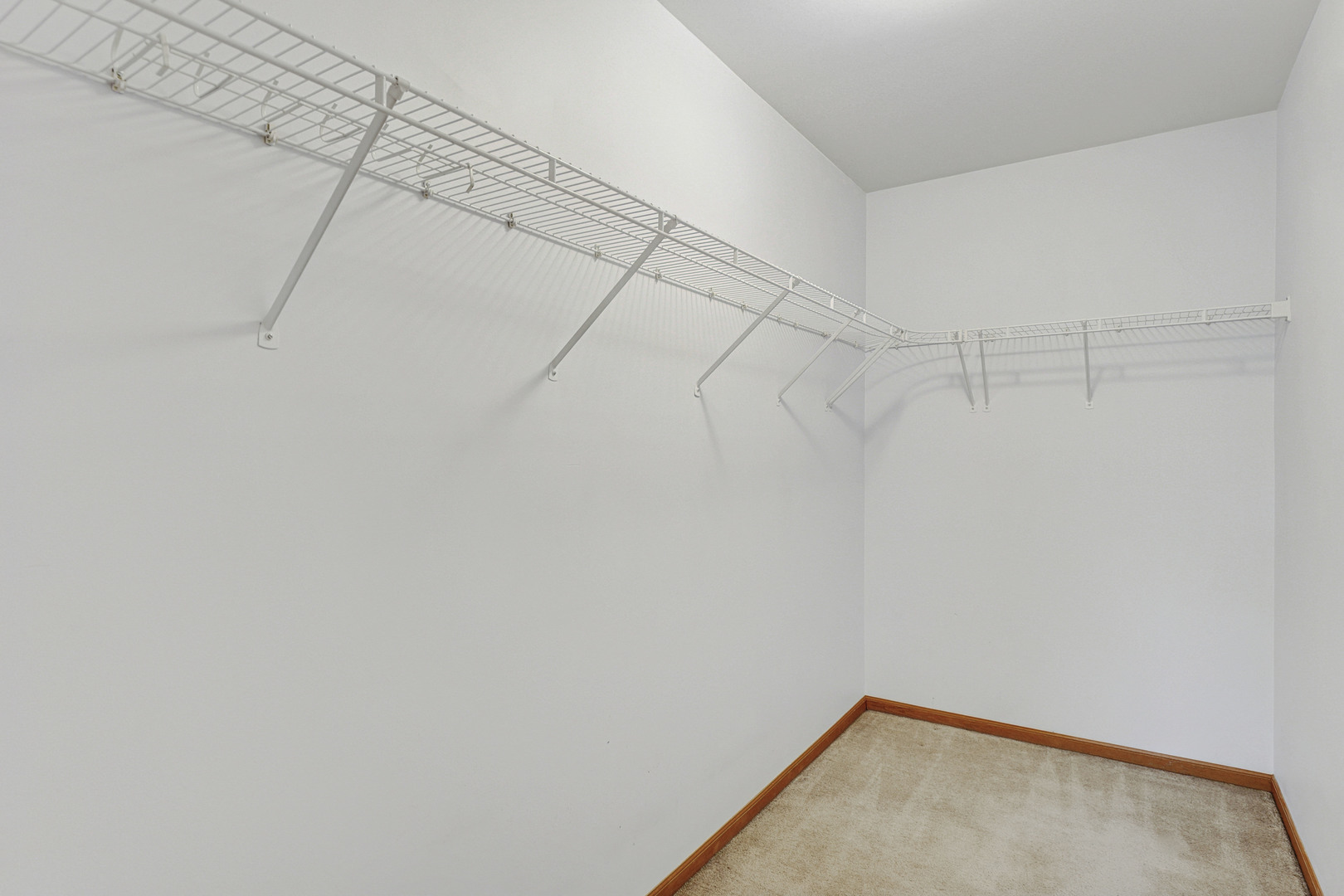 94 Waterbury Circle, Oswego, IL 60543