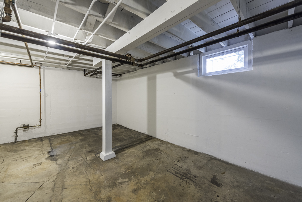 1335 Chestnut Street, Waukegan, IL 60085