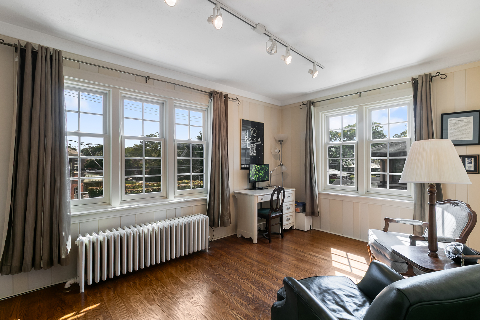 10337 S Hamilton Avenue, Chicago, IL 60643